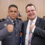 Mato Grosso sanciona nova lei e promove 25 policiais por bravura após atuação na Operação Canguçu