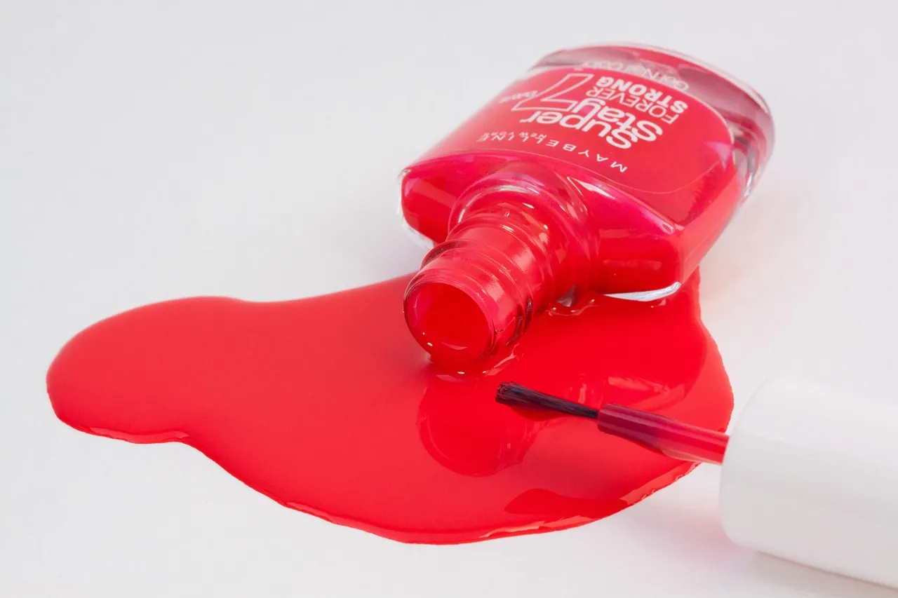Esmalte vermelho -CenárioMT
