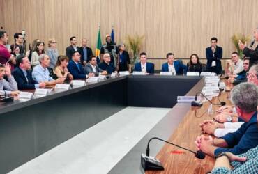 “Estamos realizando o sonho das pessoas e fortalecendo o pertencimento ao município”, afirma Miguel Vaz em marco histórico de 40 mil moradias do SER Família Habitação em Mato Grosso