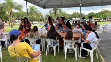 Festival Sinop Criativa reúne famílias e fortalece artesanato local na Praça da Bíblia