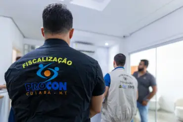 Fiscalização conjunta interdita clínica e festa clandestina em Cuiabá após Operação Smoke