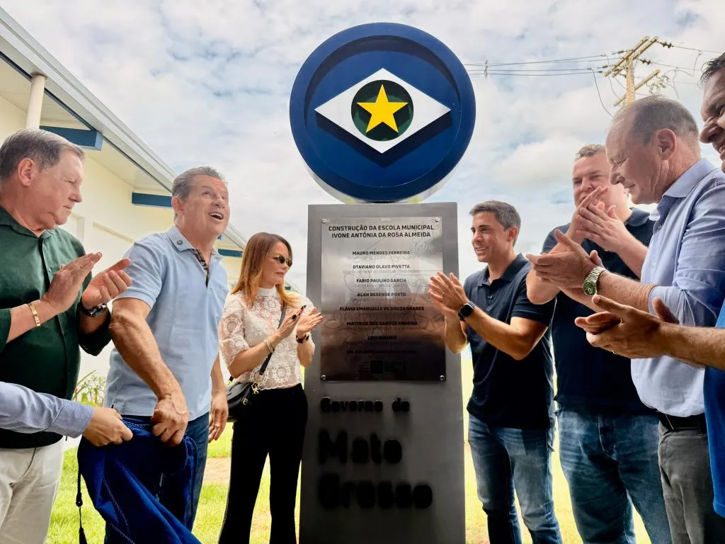 Nova escola municipal em São José do Rio Claro é entregue
