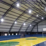 Governo de MT entrega quadra em escola de Poxoréu