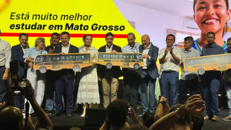 Lucas do Rio Verde recebe dois novos ônibus escolares do Governo do Estado