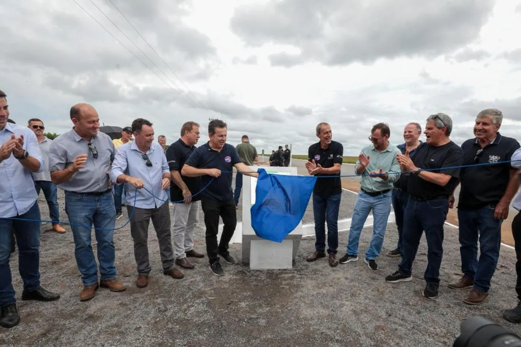 MT-338 recebe asfalto e acaba com poeira em Lucas do Rio Verde