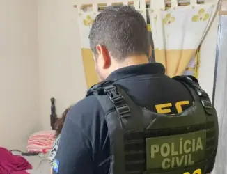 Oficial da polícia civil na operação extorsion