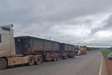 PM recupera carretas com 100 toneladas de defensivos no MT