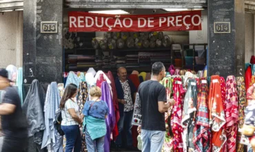 Comércio fecha na Sexta Santa, mas pode abrir no dia 8 de abril
