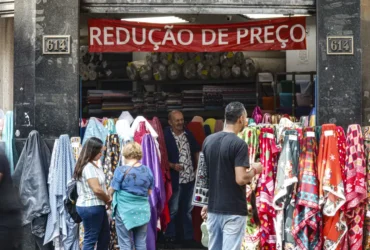 Panorama do Comércio: PIB cresce menos em 2025 e reforça cenário de cautela para o varejo, apesar de sinais positivos no início de 2026