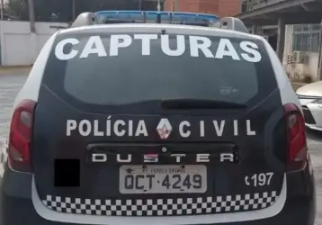 Viatura de capturas da Polícia Civil de Várzea Grande estacionada