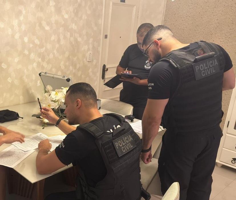 Polícia Civil cumpre mandados contra profissionais da advocacia que prometiam decisões judiciais mediante pagamento