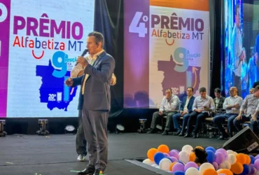 Prêmio Alfabetiza MT premia escolas e professores em Cuiabá