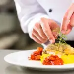 Sinop oferece curso gratuito de Culinária Especial pelo Qualifica Turismo