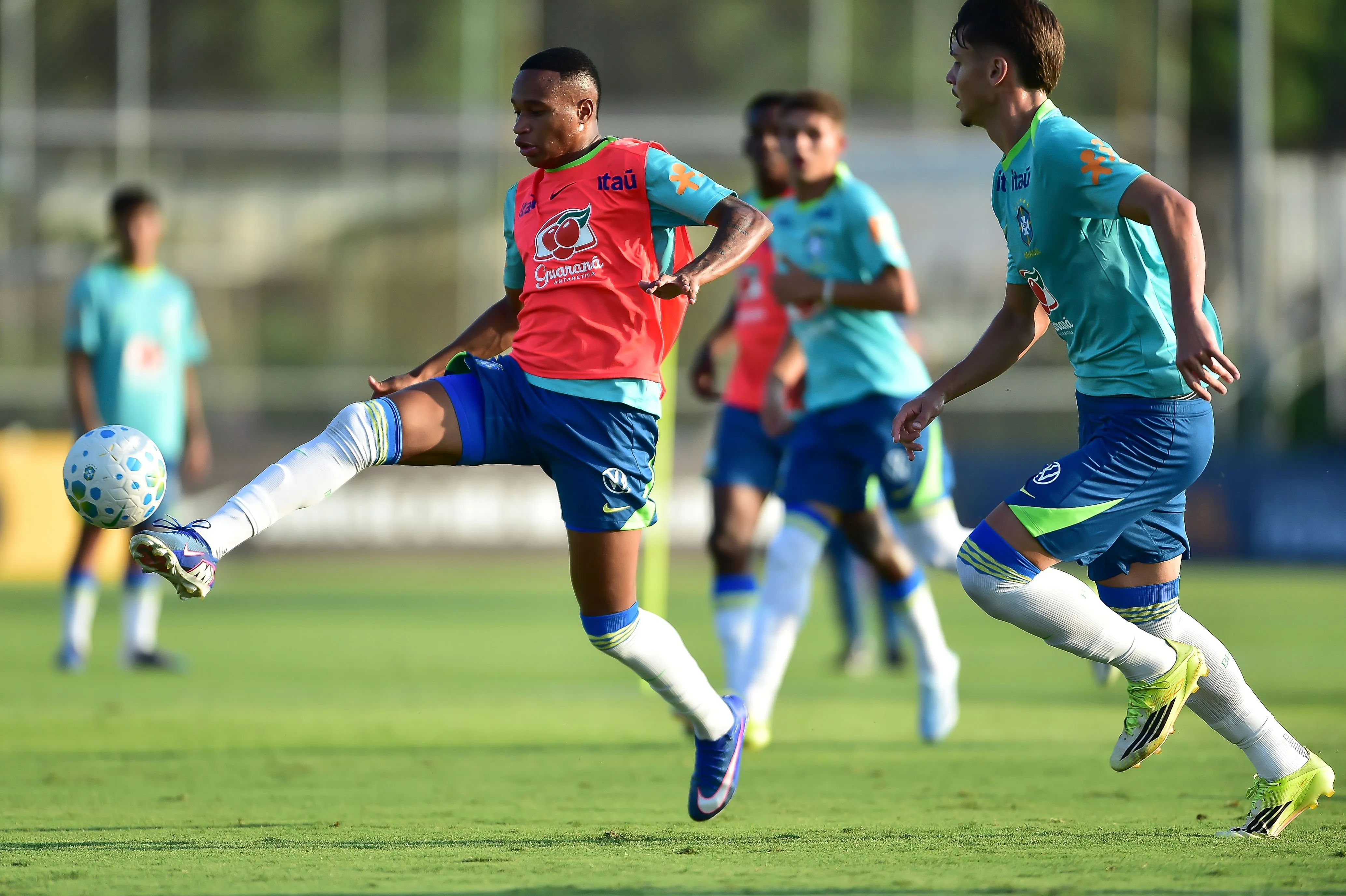Ryan celebra convocação à Seleção Sub-20