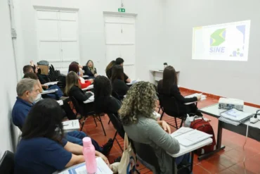 Setasc qualifica agentes do Sine-MT para atendimento