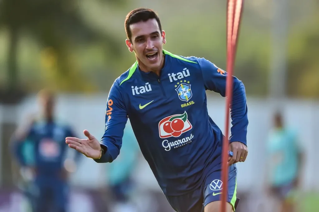 Sub-20 inicia preparação com Paulo Victor