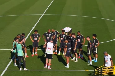 Seleção Brasileira treina com 11 desfalques, estreantes e cortes; veja