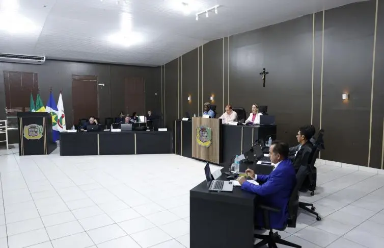 Entre as propostas aprovadas estão a concessão de área ao Sindicato Rural para implantação de núcleo do Senar, a criação do Fundo Municipal de Desenvolvimento Rural Sustentável e a declaração de utilidade pública da Associação Médica do município