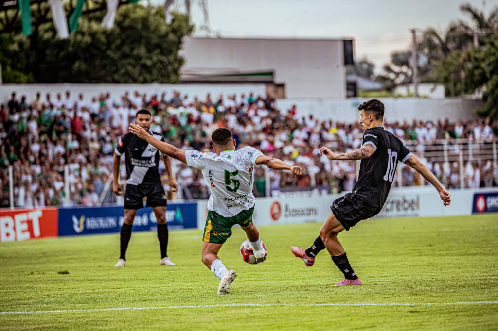 Jogadores do Luverdense lamentam derrota nos pênaltis e miram sequencia da temporada