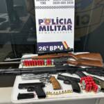 Homem é preso após agredir esposa grávida e manter arsenal de armas em casa em Nova Mutum