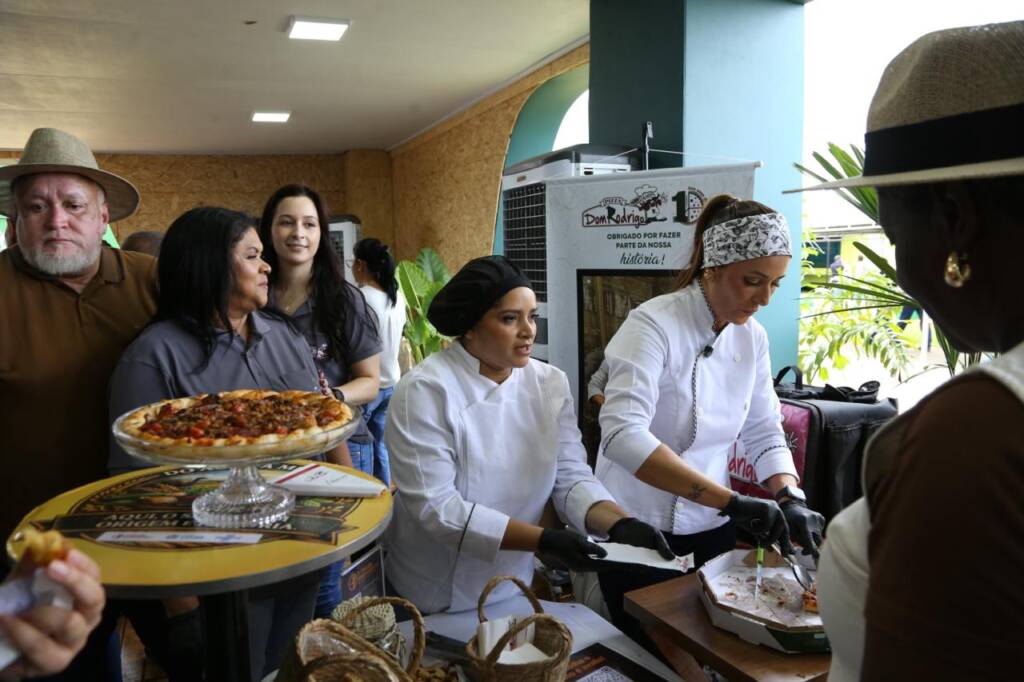 Espaço reforça a conexão entre produção agropecuária, gastronomia e identidade regional, destacando insumos originados na própria região