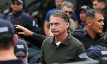 STF mantém Bolsonaro preso e nega pedido de prisão domiciliar