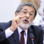 Guerra no Irã evidencia risco energético do Brasil, alerta ex-presidente da Petrobras