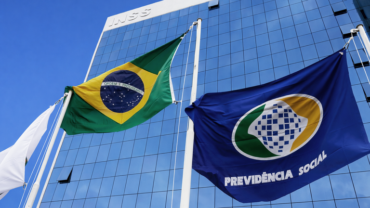 Aposentados do INSS têm até sexta (20) para reaver descontos indevidos; veja como receber em 3 dias