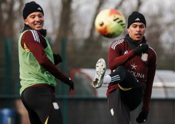 Aston Villa x Chelsea ao vivo: onde assistir, horário, escalações e tudo sobre o duelo da Premier League 2025/26. Imagem: Divulgação Aston Villa