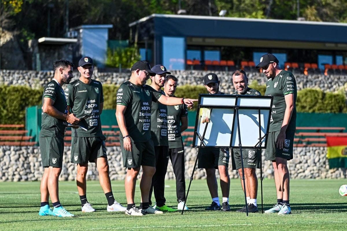 Bolívia X Suriname: Onde Assistir E Escalações Da Repescagem Para A Copa Do Mundo 2026. Imagem: Instagram La Verde Bolívia x Suriname: onde assistir e escalações da repescagem para a Copa do Mundo 2026. Imagem: Instagram La Verde