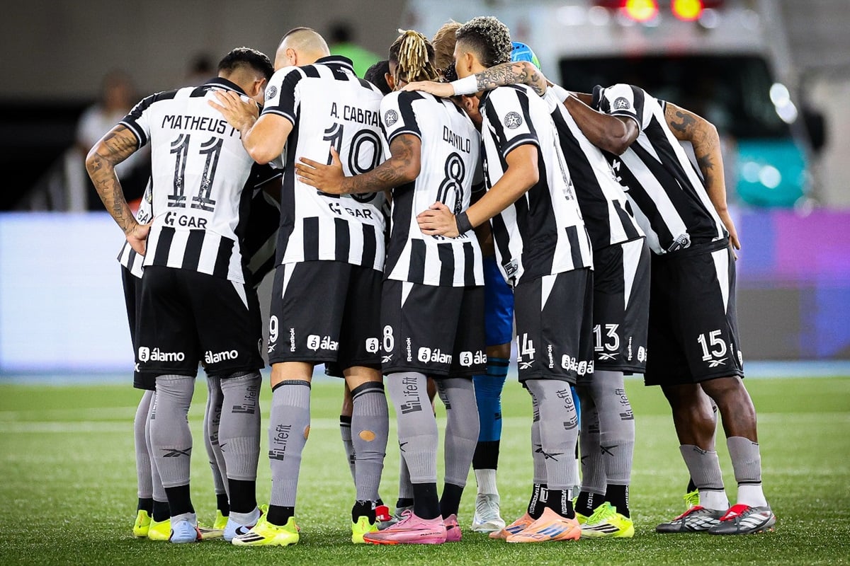 Palmeiras x Botafogo: onde assistir ao vivo, horário, escalações e tudo sobre o jogo do Brasileirão 2026. Imagem: Vitor Silva/BFR