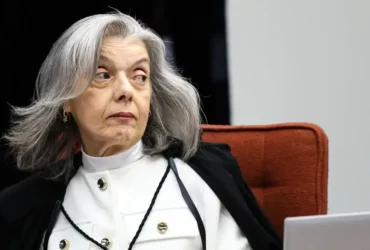 Cármen Lúcia relata ameaça de bomba e critica feminicídios no DF