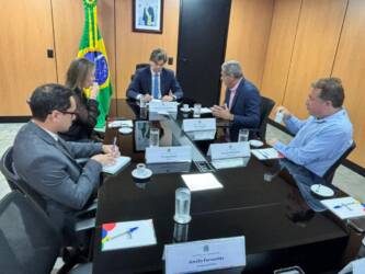 Prefeito de Sorriso articula em Brasília expansão da conectividade rural e infraestrutura