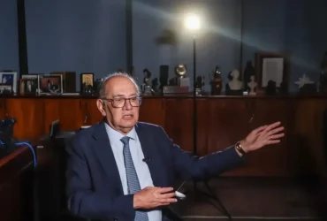Vazamento de conversas leva Moraes e Gilmar a críticas no STF
