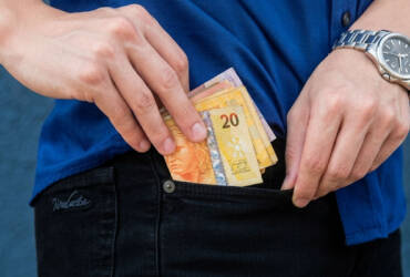 Grana no bolso para esses 5 signos está confirmada em abril