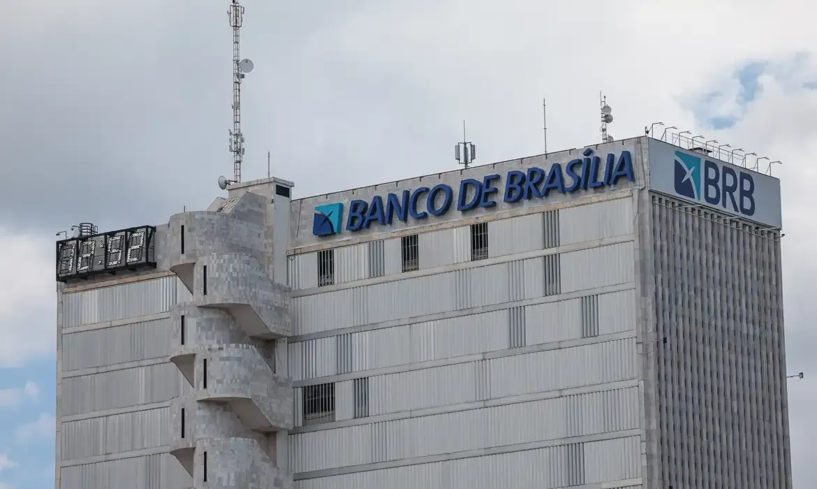 Câmara aprova projeto para socorrer o BRB com uso de imóveis públicos