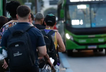 Serviços atingem nível recorde após crescer 0,3% em janeiro, aponta IBGE