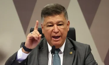 Polícia Legislativa vai investigar vazamento de dados de Vorcaro e CPI do INSS busca prorrogação