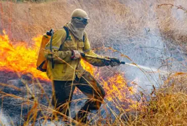 Incêndios: governo apresenta plano nacional de combate para 2026