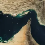 Crise no Oriente Médio: 3 impactos diretos que você sentirá no bolso após o fechamento de Ormuz