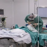 Cuiabá reduz mais de 146 mil pacientes na fila da saúde e acelera acesso a consultas, exames e cirurgias