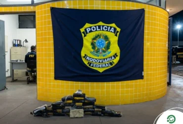 Foto de drogas apreendias pela PRF na BR-070