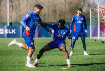 RB Leipzig x Hoffenheim: onde assistir e escalações do jogo pela Bundesliga. Imagem: RB Leipzig