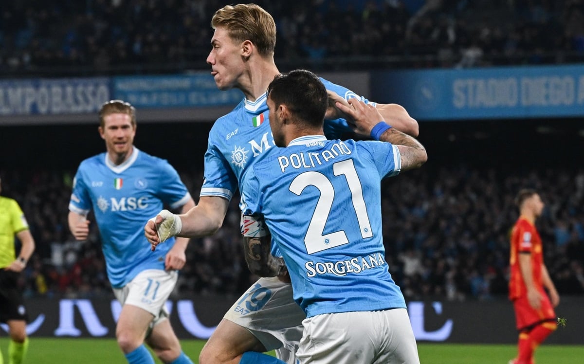 Cagliari x Napoli: onde assistir, horário, escalações e palpite do jogo pelo Italiano. Imagem: Divulgação Napoli