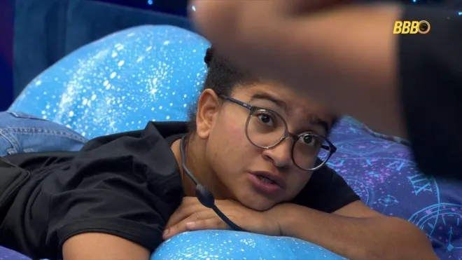 Milena surpreende ao elogiar Jonas após Paredão histórico no BBB 26. Veja o que a sister disse e confira o cronograma da semana turbo!