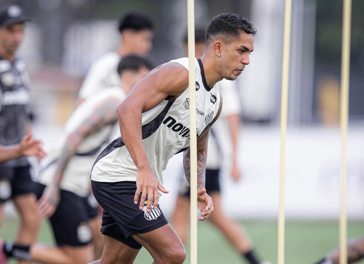Cruzeiro x Santos: onde assistir ao vivo, escalações e tudo sobre o duelo no Mineirão. Imagem: Raul Baretta/Santos FC