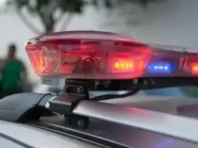 Imagem de sirene de viatura policial estacionada em Rondonópolis