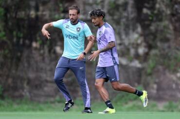 Barcelona-EQU x Botafogo: onde assistir ao vivo, escalações e tudo sobre a Pré-Libertadores 2026. Imagem: Victor Silva/BFR