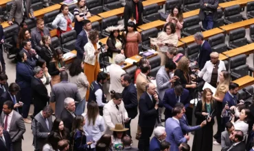 Câmara derruba veto à dosimetria e decisão segue para o Senado após votação apertada