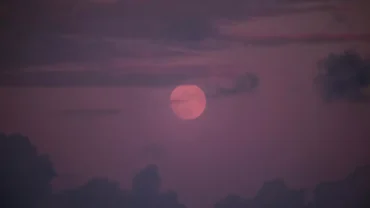 Lua Rosa de 2026: 4 signos que terão um golpe de sorte nesta Lua Cheia em Libra